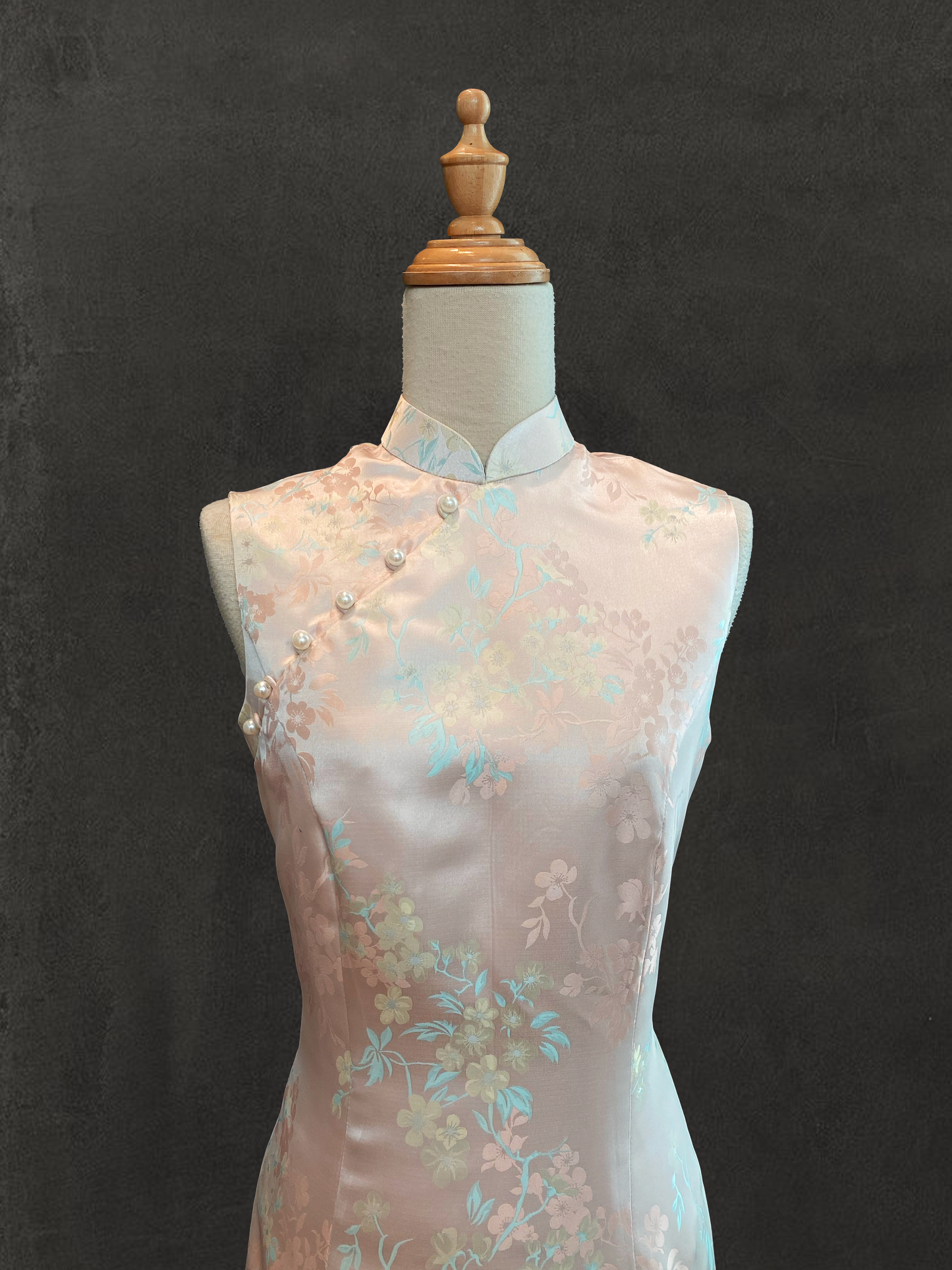 Light Pink Jacquard Cheongsam with Pearl Buttons