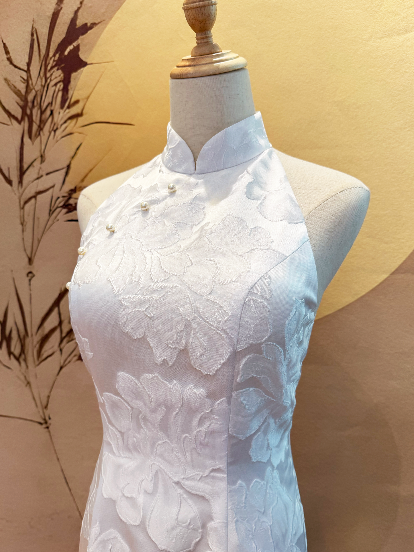White Floral Soft Jacquard Cheongsam with Pizza Back Cut-Out