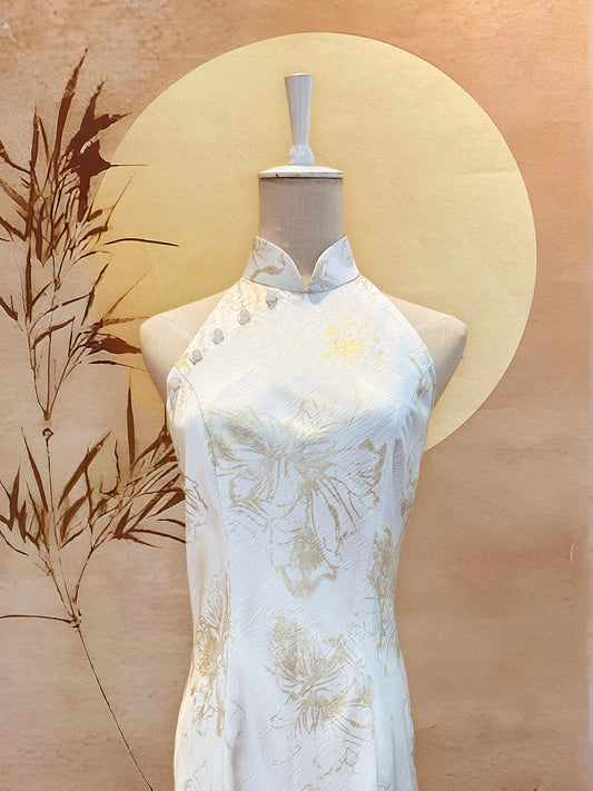 White and Gold Soft Jacquard Backless Cheongsam
