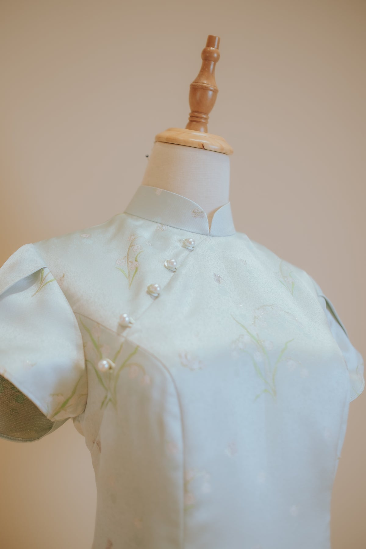 Mint Green Jacquard Cheongsam with Petal Sleeves