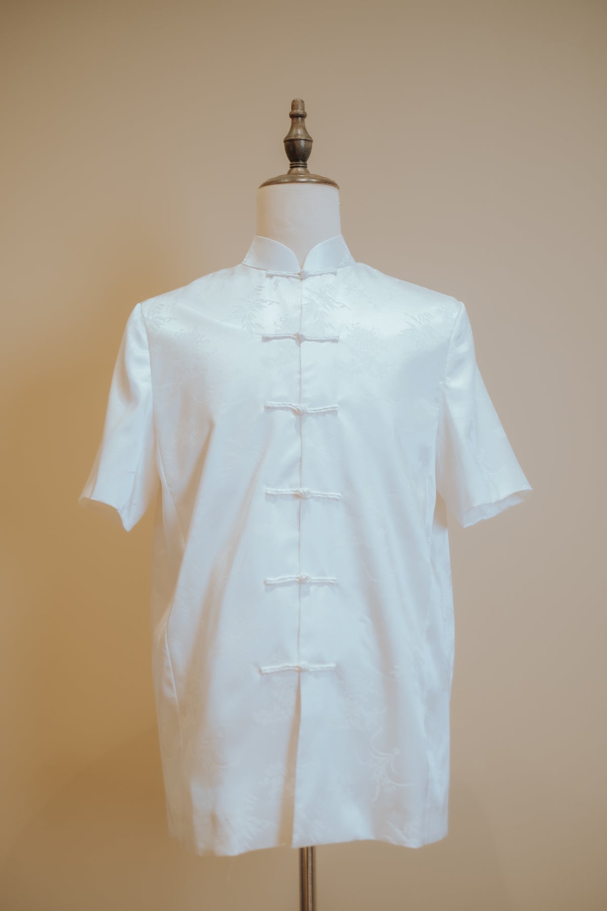 Short-sleeved Chinese Silk Tang Shirt with Chinese Knots