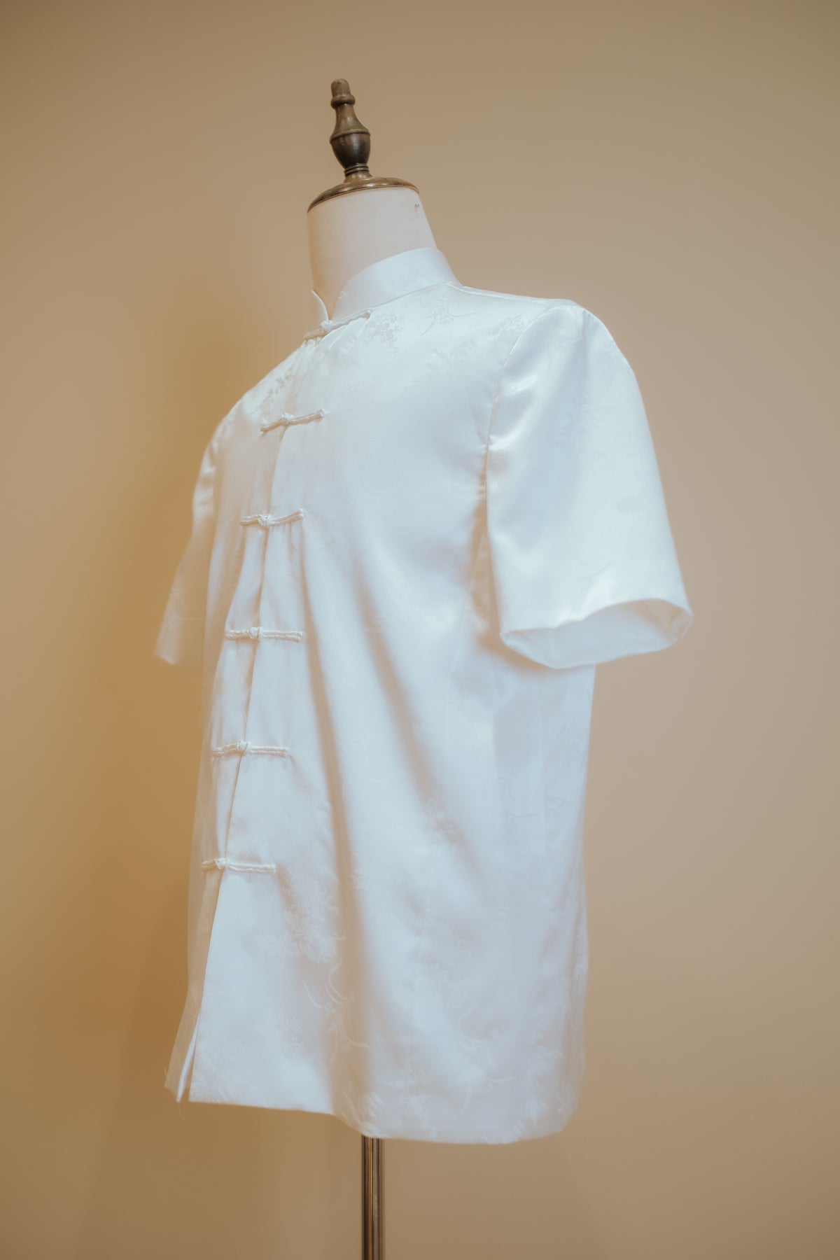 Short-sleeved Chinese Silk Tang Shirt with Chinese Knots