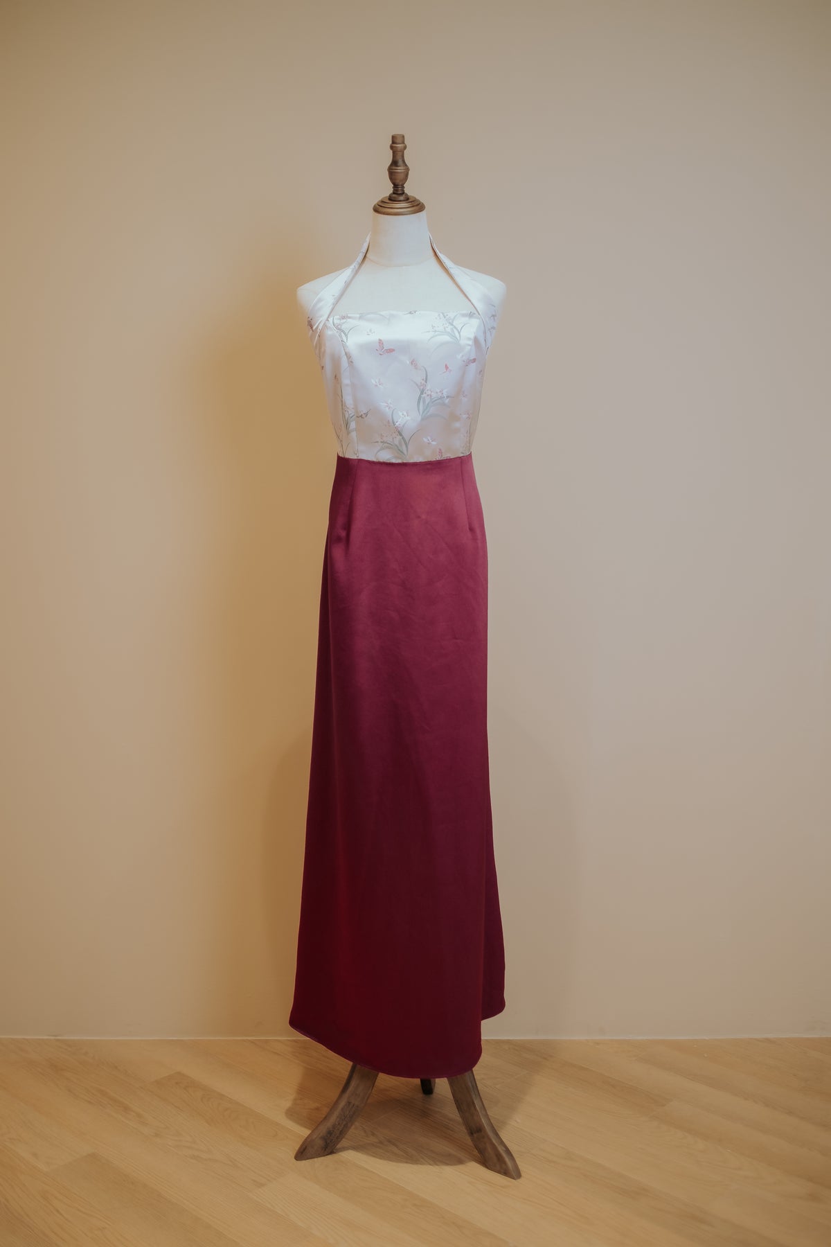 Halter Light Pink Butterfly Jacquard with Raspberry Duchess Satin