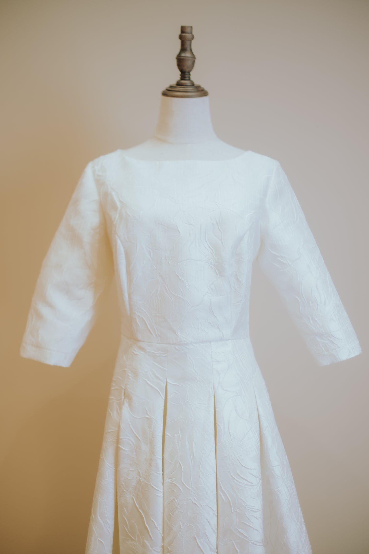 Mother of the Bride / Groom Boatneck Floral Jacquard Pleated A-line Dress