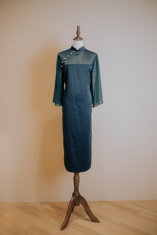Emerald Green Duchess Satin with Flowy Chiffon Sleeve Cheongsam