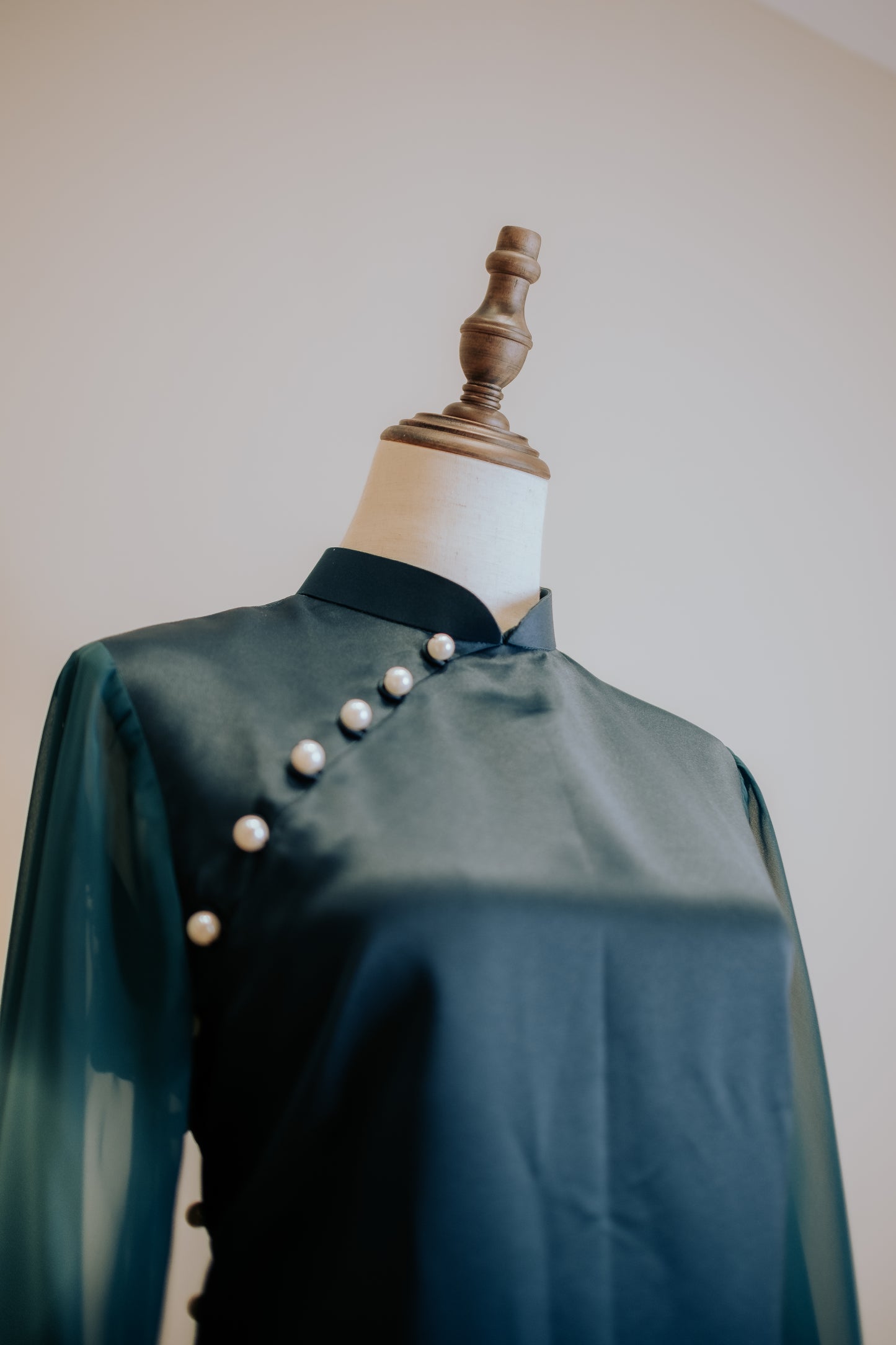 Emerald Green Duchess Satin with Flowy Chiffon Sleeve Cheongsam