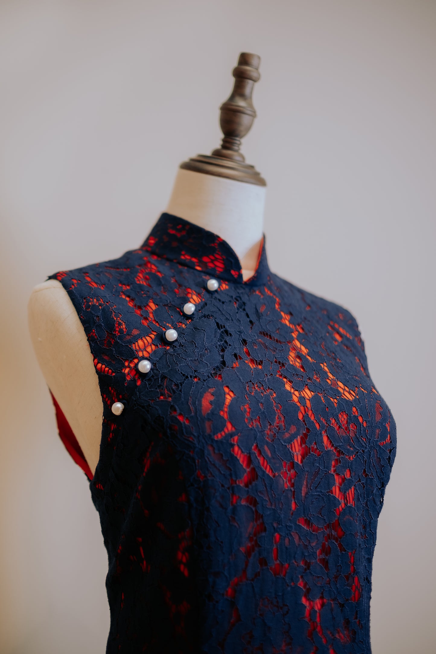 Navy Blue Lace Cheongsam With Red Inner Lining