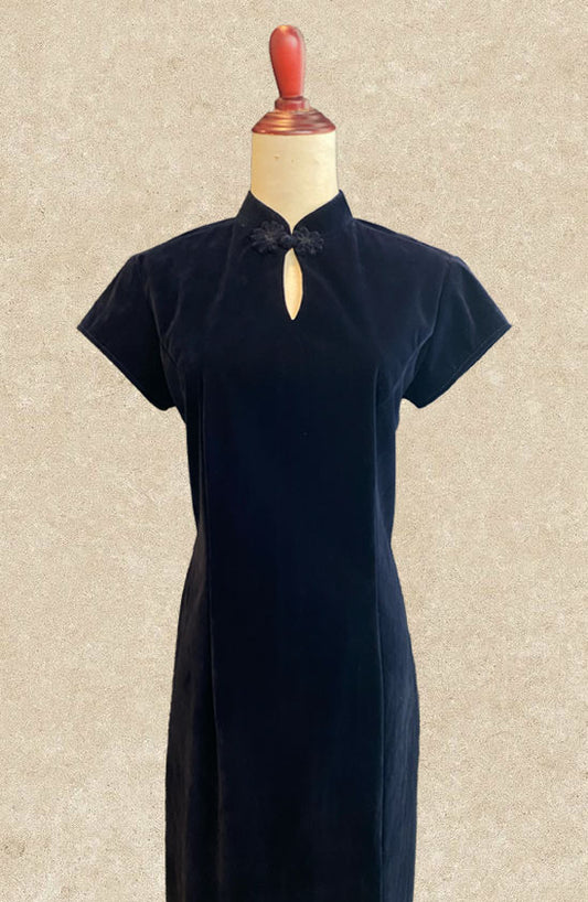 Navy Blue Velvet Cheongsam